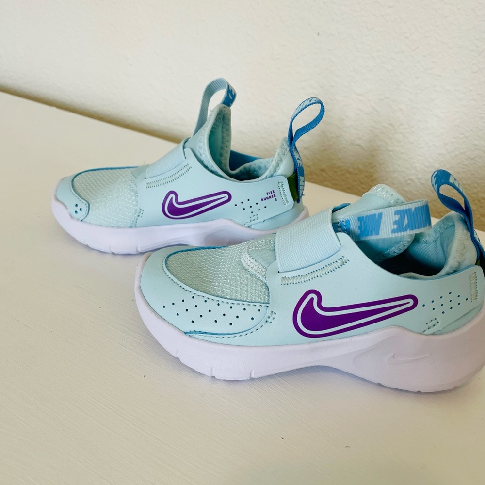 Nike Kids Mint Green Sneakers with Purple Swoosh